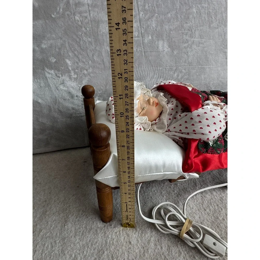 Vintage Animated Snoring Grandma Doll in Bed Christmas Decor Do Not Disturb 21in